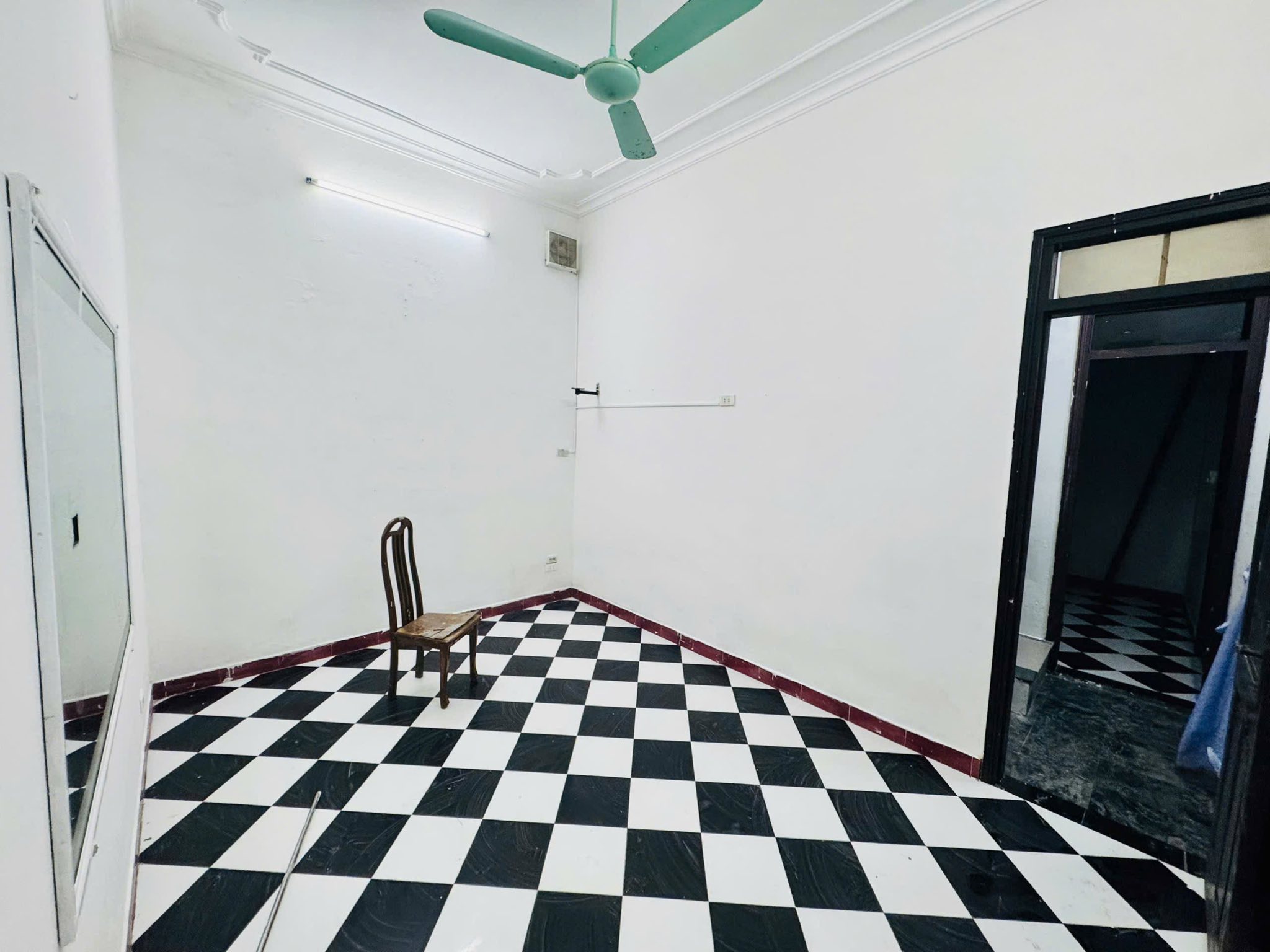 Cho thuê nhà Hồng Mai, 43m2, 3 tầng, 3 ngủ, 9.5 triệu ở gđ, nhóm - Ảnh chính